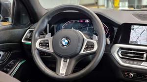 BMW 330 Bild 19