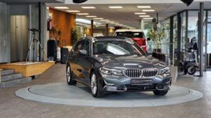 BMW 330 Bild 12