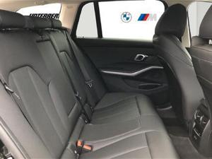 BMW 320d xDrive Touring // Keyless Entry // Anhängerkupplung // DAB Tuner Bild 10