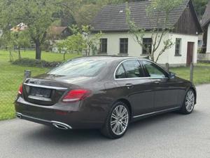 Mercedes-Benz E-Klasse Bild 9