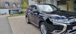 Mitsubishi Outlander Bild 2