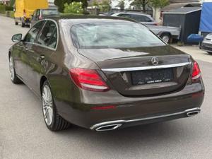 Mercedes-Benz E-Klasse Bild 2