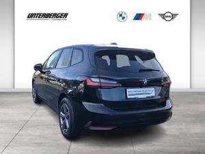 BMW 218d Active Tourer Vorführwagen // Premium Paket // Anhängerkupplung Bild 2