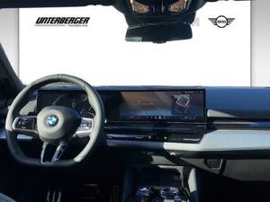 BMW 520d xDrive Limousine // M Sportpaket // Anhängerkupplung // Panoramadach Bild 6