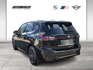 BMW 218d Active Tourer Vorführwagen // M Sportpaket // Anhängerkupplung Bild 2