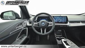 BMW X1 xDrive30e U11 // M Sportpaket // Isofix Beifahrersitz // Anhängerkupplung Bild 11