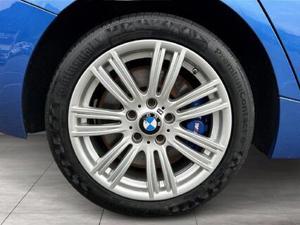 BMW 120d xDrive M Sportpaket // Glasdach // Variable Sportlenkung Bild 12