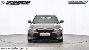 BMW 320d xDrive Touring // M Sportpaket // Panorama Glasdach // Anhängerkupplung Bild 3