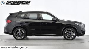 BMW iX1 xDrive30 M Sportpaket // DAB Tuner // Anhängerkupplung Bild 5