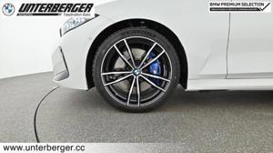 BMW 320d xDrive Touring // M Sportpaket // Anhängerkupplung // Ambiente Licht Bild 14