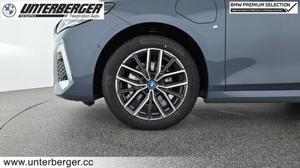 BMW 225e xDrive Active Tourer // M Sportpaket // Head Up Display Bild 15