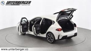 BMW 120i 5-Türer // M Sportpaket // Head Up Display // Anhängerkupplung Bild 8