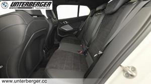 BMW 120i 5-Türer // M Sportpaket // Head Up Display // Anhängerkupplung Bild 13