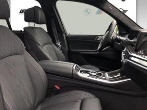 BMW X5 xDrive30d M Sportpaket // Anhängerkupplung // Panorama-Glasdach Sky Lounge Bild 9