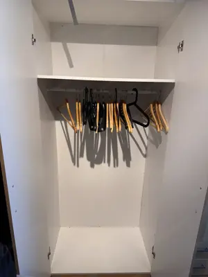 Kleiderschrank - guter Zustand