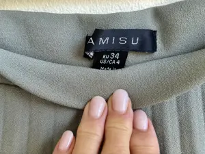 Grüner Plissee Rock von Amisu Bild 2