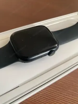 Apple Watch Series 9, 45 mm, Aluminiumgehäuse mit Sportarmband   Mitternachtsblau, M L