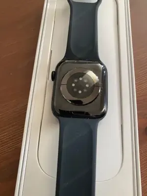 Apple Watch Series 9, 45 mm, Aluminiumgehäuse mit Sportarmband   Mitternachtsblau, M L Bild 2