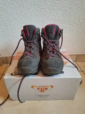Bergschuhe Lowa Gr. 30
