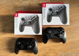  Nintendo Switch OLED   Paket mit 2 Pro Controllern  Bild 2