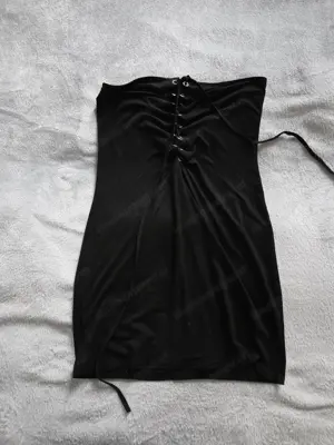 Schwarze Kleider   sexy, auffällig, vielseitig   Pro Kleid: 45 EUR   Nur Versand Bild 7