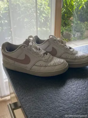 Damenschuhe Grösse 39 , Marke Nike Schnäppchenpreis