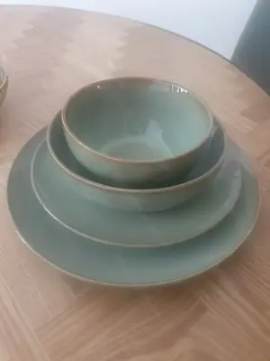 Geschirr jeweils 4