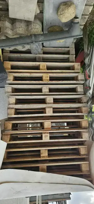 Holzpaletten zu verkaufen 