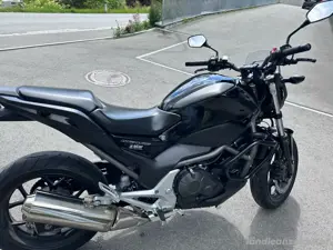 Honda NC 700S Naked Bike Bild 5
