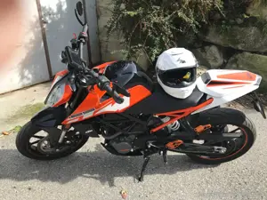KTM Duke 125 4t 2020 Bild 2