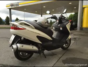 Suzuki Burgman 125ccm Bild 3