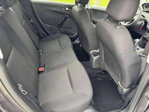 Peugeot 208 Bild 16