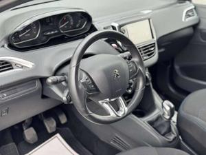 Peugeot 208 Bild 9