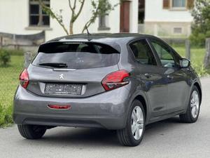 Peugeot 208 Bild 10