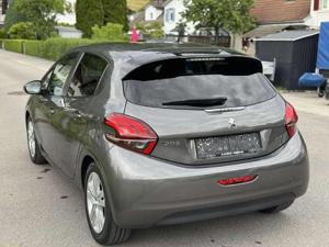 Peugeot 208 Bild 4