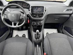 Peugeot 208 Bild 8