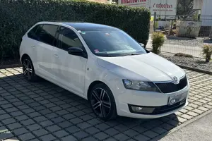 Skoda Rapid Spaceback  1,2 TSI Elegance Green tec (77 KW   105 PS, 6 Gang, Benzin, 8-fach bereift)