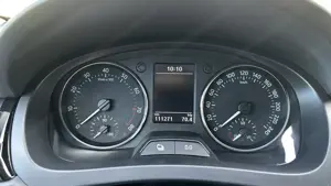 Skoda Rapid Spaceback  1,2 TSI Elegance Green tec (77 KW   105 PS, 6 Gang, Benzin, 8-fach bereift) Bild 6