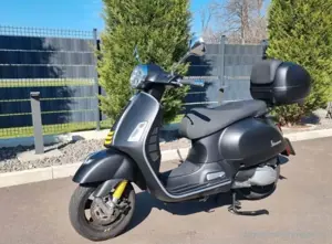 Vespa GTS300 Super  Bild 2