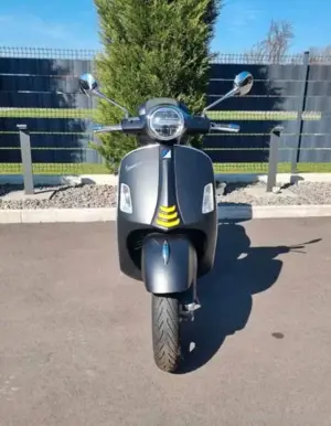 Vespa GTS300 Super  Bild 5