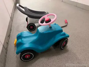 BobbyCar und Anhänger