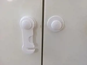 Kindersicherung Schrank Schubladen  Bild 3