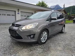 Ford grand c-max titanium