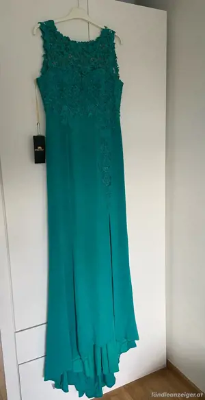 Ungetragenes Abendkleid zu verkaufen