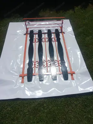 Antike Garderobe kostenlos abzugeben