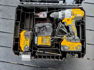 Akku-Bohrmaschine Dewalt DCD991P2NT