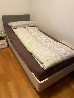 Bett mit Schublade günstig abzugeben