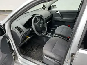 VW Polo 2003 Baslterfahrzeug Bild 2