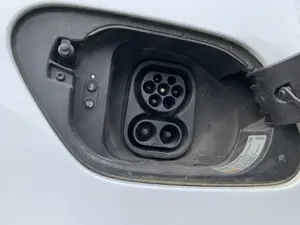 e-Golf   -   virtual Cockpit, Dynaudio, Kamera, Navi, Serviceheft Bild 5