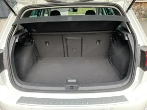e-Golf   -   virtual Cockpit, Dynaudio, Kamera, Navi, Serviceheft Bild 9